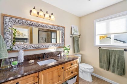 INVITING & COZY 3 BEDROOM, 2 BATHROOM HOME