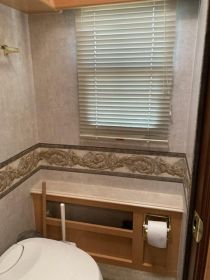 2005 NATIONAL SEABREEZE LX CLASS A 36' MOTORHOME