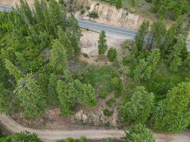 PRIME BUILDING LOT WITHIN WALKING DISTANCE TO DEER LAKE