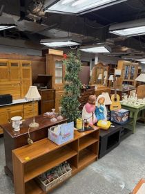 ESTATE SALE OWENS GALLERY