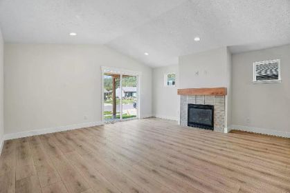 OPEN HOUSE SATURDAY OCTOBER 25, 1PM-4PM 