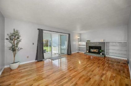 CHARMING RANCH STYLE HOME