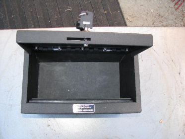 CONSOLE VAULT/ SAFE