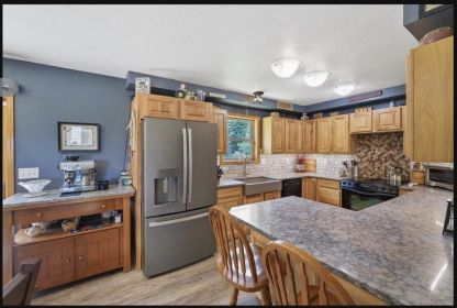 RANCHER ON 10 ACRES WITH AMAZING VIEWS