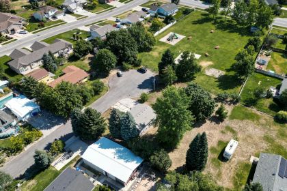 DEER PARK: CHARMING & UPDATED HOME - PRICE CHANGED!
