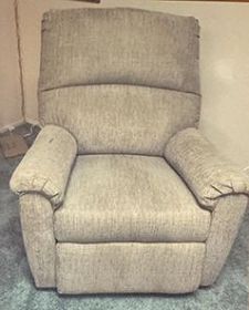 NEW ASHLEY ELECTRIC RECLINER
