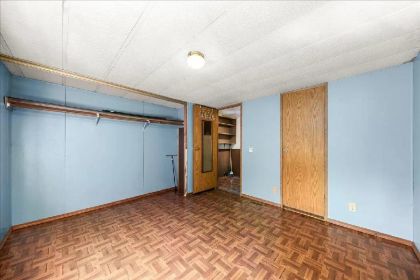 COUNTRY LIVING JUST INDISE CITY LIMITS