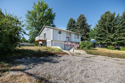 DEER PARK: CHARMING & UPDATED HOME - PRICE CHANGED!