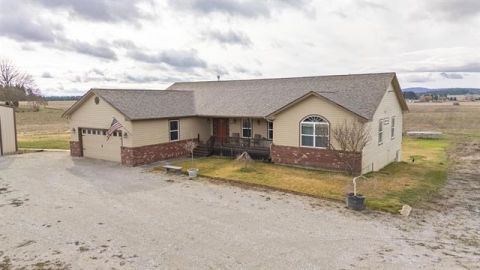 PRICE DROP! 10 ACRES AND A BEAUTIFUL HOME WITH VIEWS!