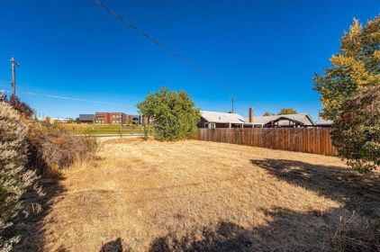 A READY-TO-BUILD LOT OFFERING A RARE OPPORTUNITY