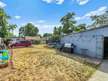 OPEN HOUSE SUNDAY, OCTOBER 12, 10AM-1PM