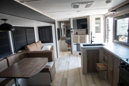 2025 FOREST RIVER BUNKHOUSE HYPER-LYTE AT ONLY 6898 LBS