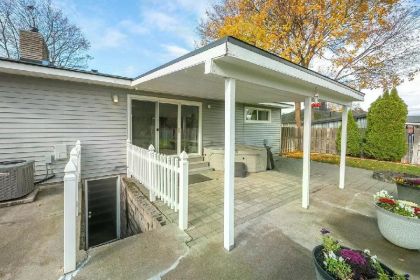 CHARMING RANCH STYLE HOME