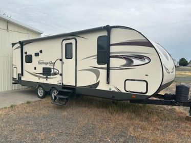 2017 WILDWOOD 24RLSH CAMPER