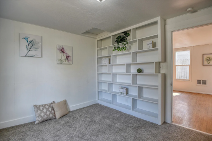 NEW LOWERED PRICE! NEVADA-LIDGERWOOD BUNGALOW   $239,900