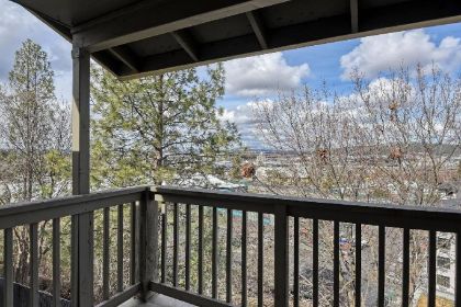 UPDATED CONDO IN SPOKANE VALLEY