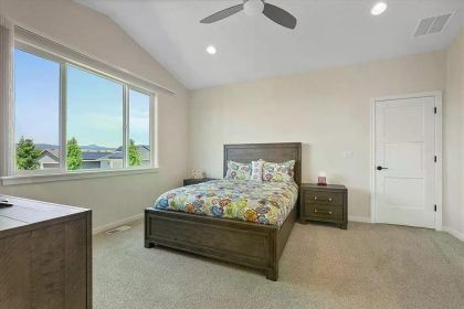 TRUTINA 55+ COMMUNITY A TURNKEY DREAM HOME