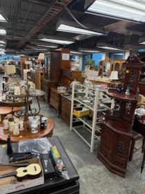 ESTATE SALE OWENS GALLERY